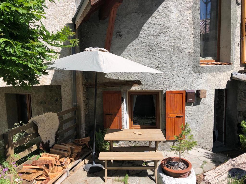 Mon Roc - Maison De Montagne Atypique Avec Vue La Grave Dış mekan fotoğraf